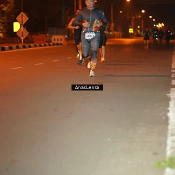 Runner Photo 8156505
