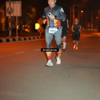 Runner Photo 8156518