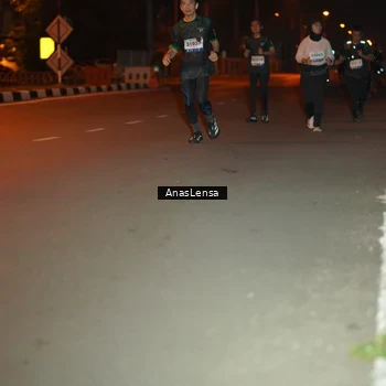 Runner Photo 8156616