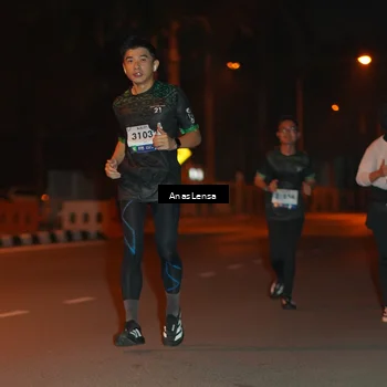 Runner Photo 8156630