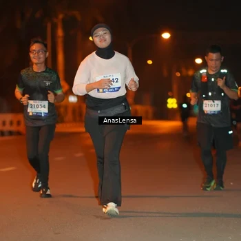 Runner Photo 8156632
