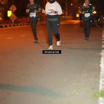 Runner Photo 8156633