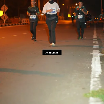 Runner Photo 8156639