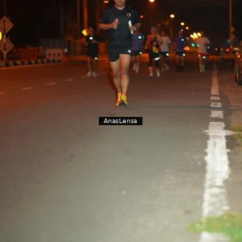 Runner Photo 8156660