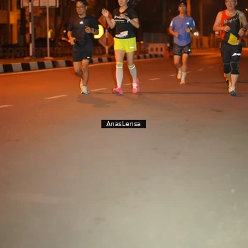 Runner Photo 8156673