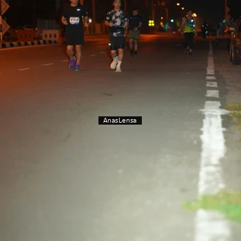 Runner Photo 8156899