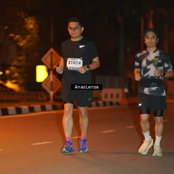 Runner Photo 8156906