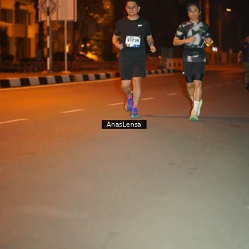 Runner Photo 8156916