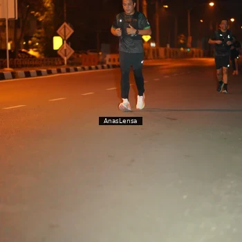 Runner Photo 8156937