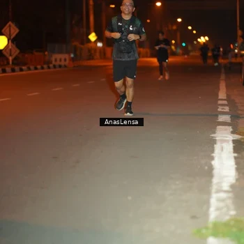 Runner Photo 8156942