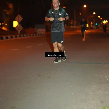 Runner Photo 8156949