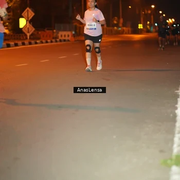 Runner Photo 8157021