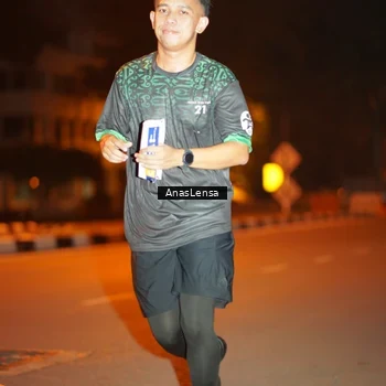 Runner Photo 8157067