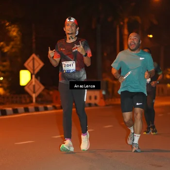 Runner Photo 8157078