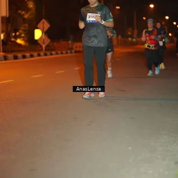 Runner Photo 8157469