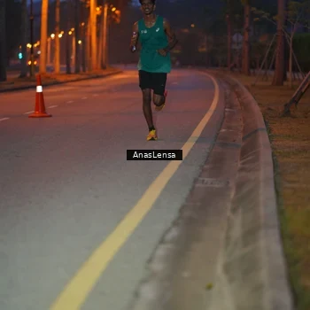 Runner Photo 8158059