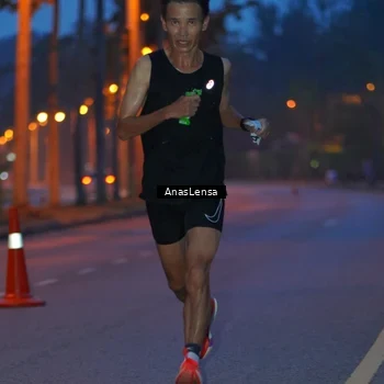 Runner Photo 8158074