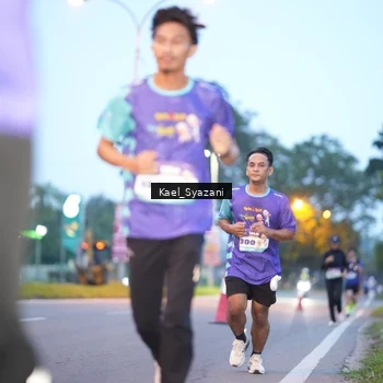 Runner Photo 8158191