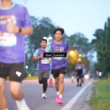 Runner Photo 8158209