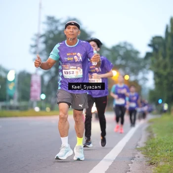 Runner Photo 8158236