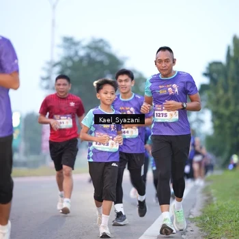 Runner Photo 8158240