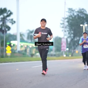 Runner Photo 8158269