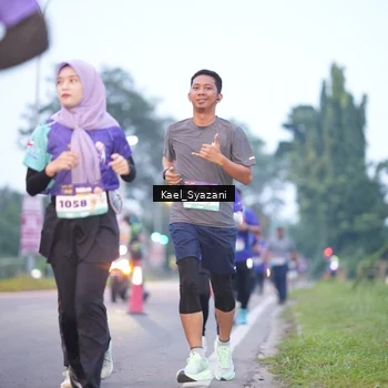 Runner Photo 8158270