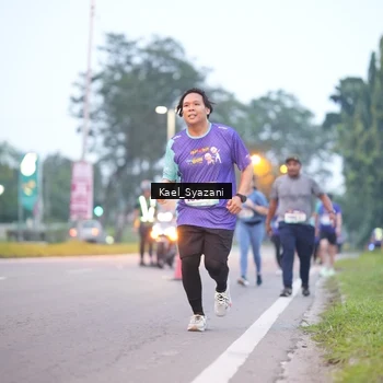 Runner Photo 8158271