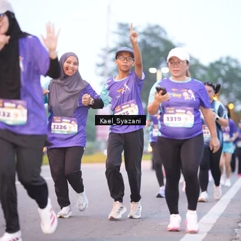 Runner Photo 8158272