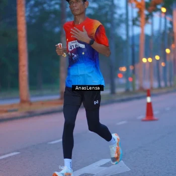 Runner Photo 8158281