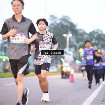Runner Photo 8158300