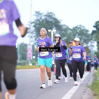 Runner Photo 8158301