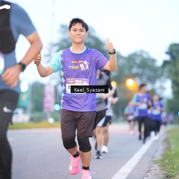 Runner Photo 8158303