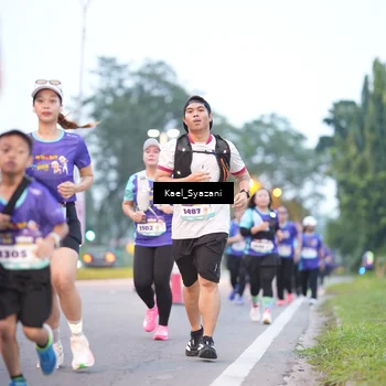 Runner Photo 8158316