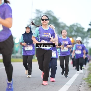 Runner Photo 8158328