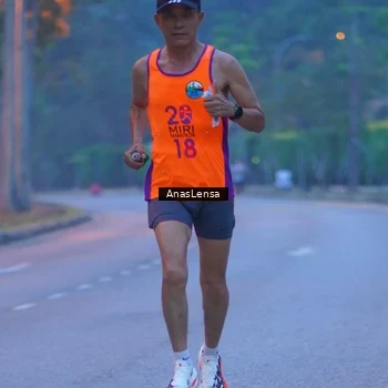 Runner Photo 8158336