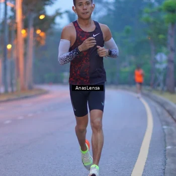 Runner Photo 8158337