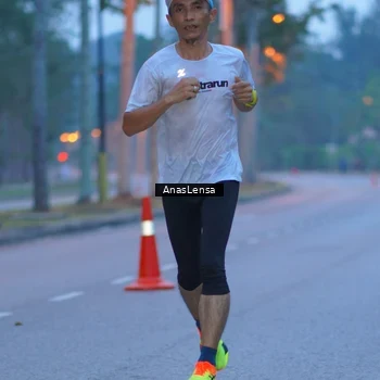 Runner Photo 8158364
