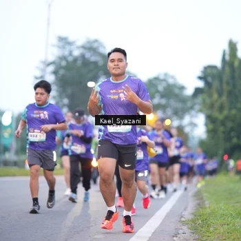 Runner Photo 8158369