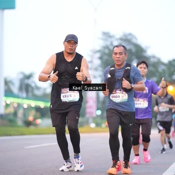 Runner Photo 8158374