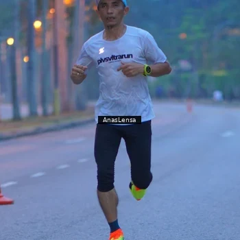 Runner Photo 8158375