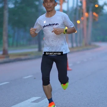 Runner Photo 8158381