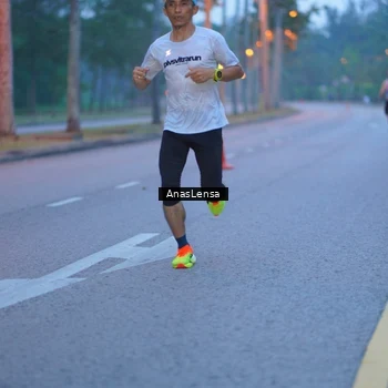 Runner Photo 8158383