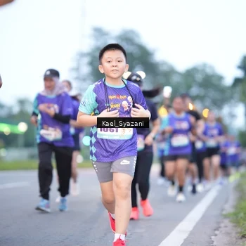 Runner Photo 8158390