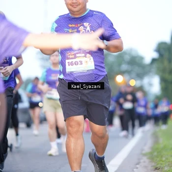 Runner Photo 8158397