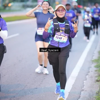 Runner Photo 8158399