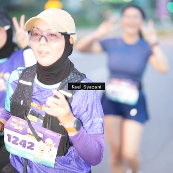 Runner Photo 8158401