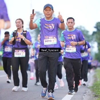 Runner Photo 8158418
