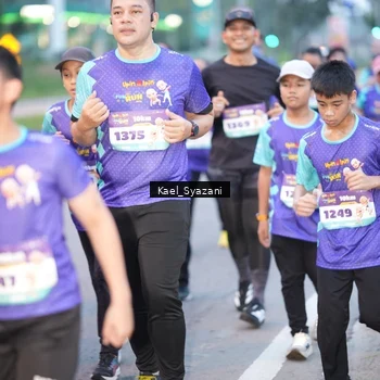 Runner Photo 8158430
