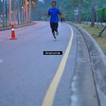Runner Photo 8158444